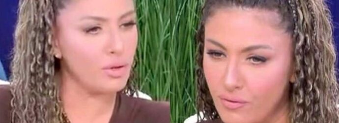 Έλενα Παπαρίζου: «Είναι η πρώτη φορά που θα το πω αυτό – Έχε χάρη που κρατούσα τον πατέρα μου»