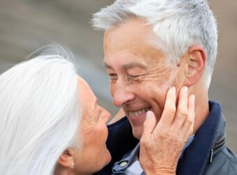 7 λόγοι που το σeξ είναι καλύτερο μετά τα 50