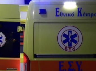 Μητέρα κρατούσε στην αγκαλιά της πάνω από ένα 24ωρο τον νεκρό γιο της – Η οικογενειακή τραγωδία 