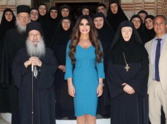 Η Κίμπερλι Γκίλφοϊλ επισκέφθηκε τη Μονή Ορμύλιας στη Χαλκιδική – Στο επίκεντρο οι δεσμοί Ελλάδας και ΗΠΑ