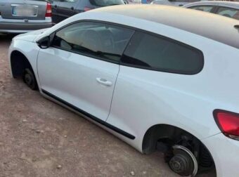 Μαγούλα: Λεηλάτησαν αυτοκίνητα πυροσβεστών που επιχειρούσαν στις φωτιές – Ζημιές στο parking της Πυροσβεστικής