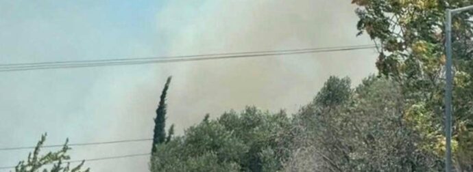 Φωτιά στη Βιομηχανική Περιοχή Κορωπίου, μήνυμα από το 112 για ετοιμότητα