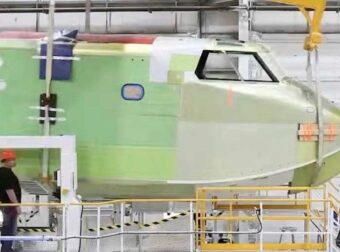 Canadair 515: Οι πρώτες εικόνες από την κατασκευή του αεροσκάφους που θα επιχειρεί και τη νύχτα στα μέτωπα της φωτιάς
