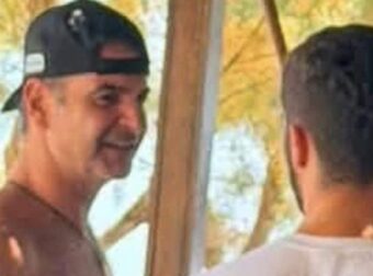 Στην Κρήτη ο Κυριάκος Μητσοτάκης, συνεχίζει τις ολιγοήμερες διακοπές του – Πού βρέθηκε το Σάββατο