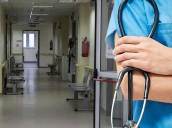 Καταγγελία για επίθεση σε νοσηλεύτρια στον «Ερυθρό Σταυρό»: Ασθενής την άρπαξε από τα μαλλιά και την χτύπησε σε πόρτες