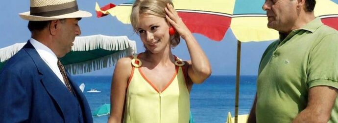 «Θέλω την ξαπλώστρα του Κωνσταντάρα»: Το νησί που βούλιαξε από νεόπλουτους μετά το «Κάτι κουρασμένα παλικάρια»