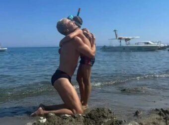 Παντελής Τουτουντζής: Με τα παιδιά του στην παραλία – Η οικογένεια που δημιούργησε με τον Νάσο Τσιβγούλη
