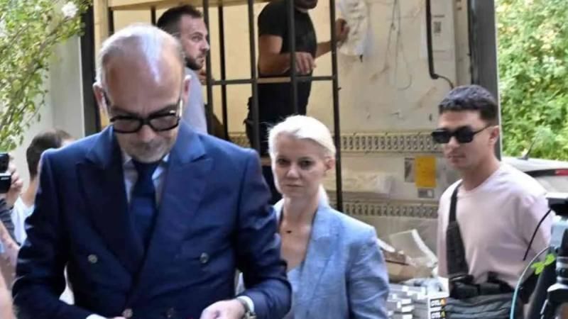 Υπόθεση Μαζωνάκη: Εργαζόμενη του ιατρείου στο Κολωνάκι περιγράφει τον πανικό – Γιατί «δίνει» την 56χρονη γιατρό