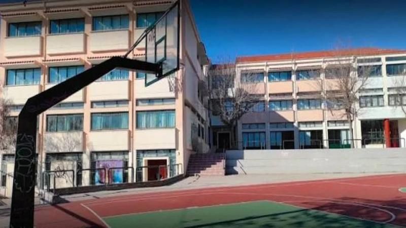 EKTAKTO: Τραγωδία στην Κοζάνη - 15χρονη μαθήτρια εντοπίστηκε νεκρή στις τουαλέτες
