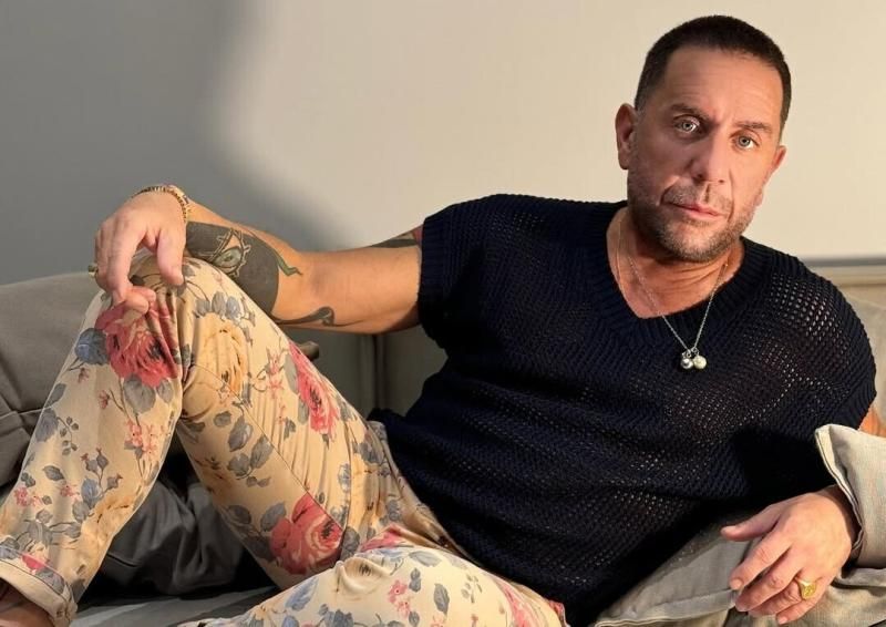 Μαζωνάκης: Οι VIPs που «παρήλασαν» στην Καρνεάδου - Τηλεπαρουσιάστριες, ποπ σταρ, πολιτικοί