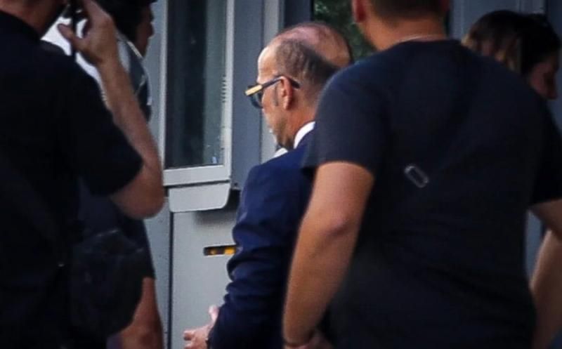 Σκάνδαλο: Το υπουργικό ζεύγος που πήγαινε στο ιατρείο του Κολωνακίου - Πολιτικός σεισμός από τις αποκαλύψεις