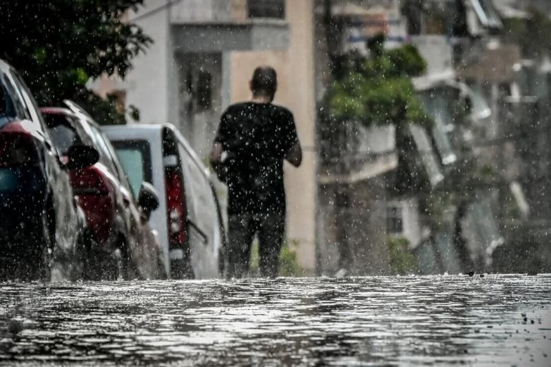 Νέο Έκτακτο δελτίο επιδείνωσης καιρού - Πού αναμένονται βροχές και καταιγίδες, ετοιμαστείτε