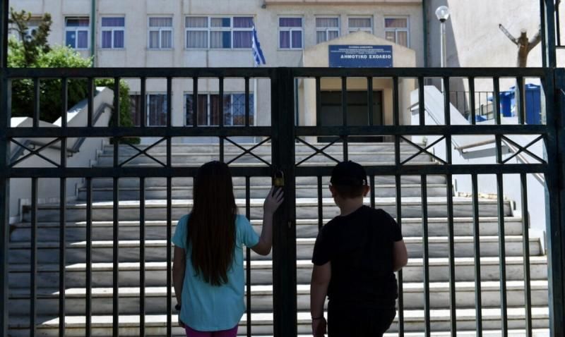 Κλειστά σχολεία όλο τον Οκτώβριο: Αναλυτικά οι στάσεις εργασίας και τα «λουκέτα»