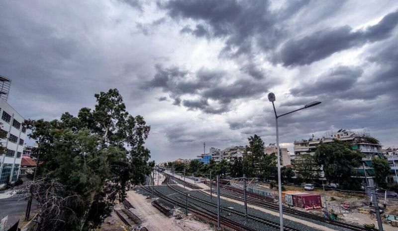 Καταιγίδες στην Αθήνα και μετά χειμώνας με… χιόνια
