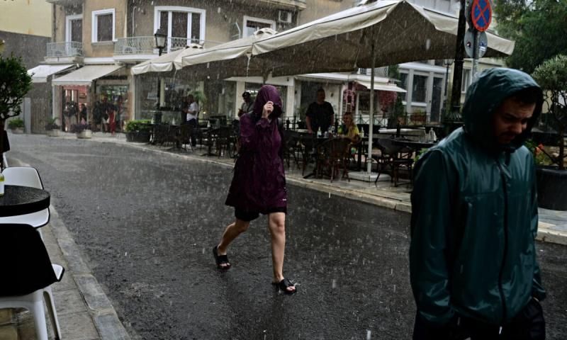 Καιρός: Η προειδοποίηση Αρναούτογλου για ισχυρές καταιγίδες - Που θα χτυπήσουν σήμερα το βράδυ