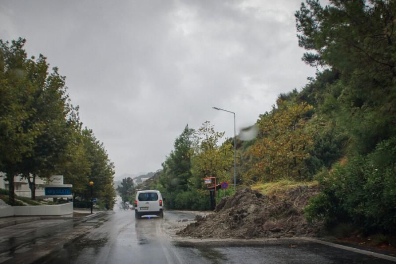 Έρχεται οργανωμένο σύστημα κακοκαιρίας - Πότε χαλάει ο καιρός με βροχές, καταιγίδες και χιόνια